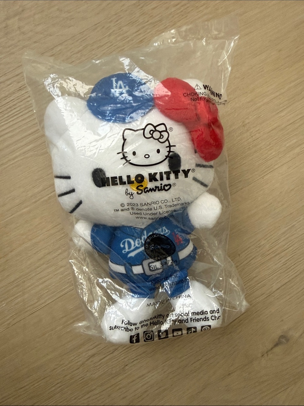 BNWT Hello Kitty Plush in Blue Dodgers Outfit with Red Bow